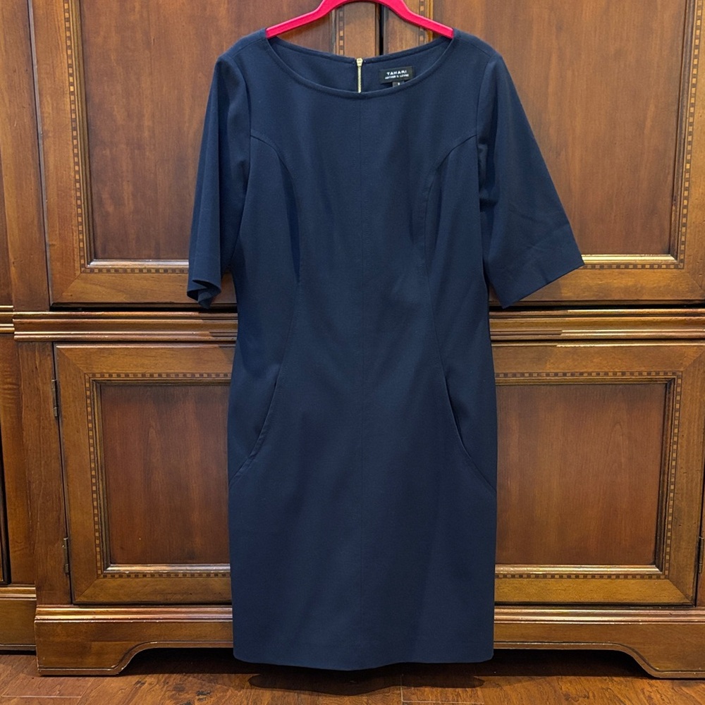 Tahari by Arthur S. Levine blue sheath dress size 8